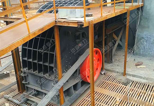 河南中譽(yù)鼎力破碎機(jī)設(shè)備